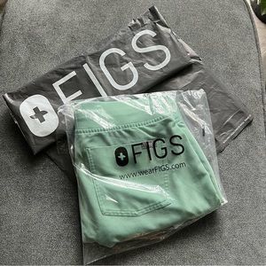 NEW FIGS scrub bottoms